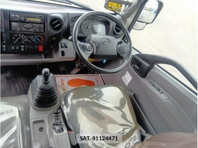 Hino DUTRO 2020-11 4420461-23
