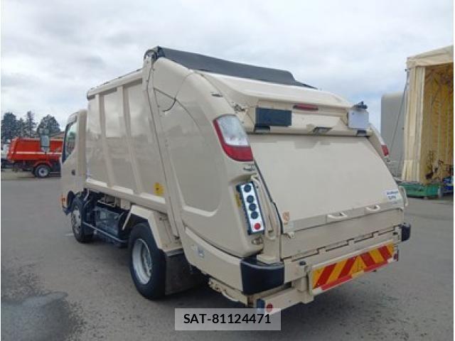 Hino DUTRO 2020-11 4420461-6