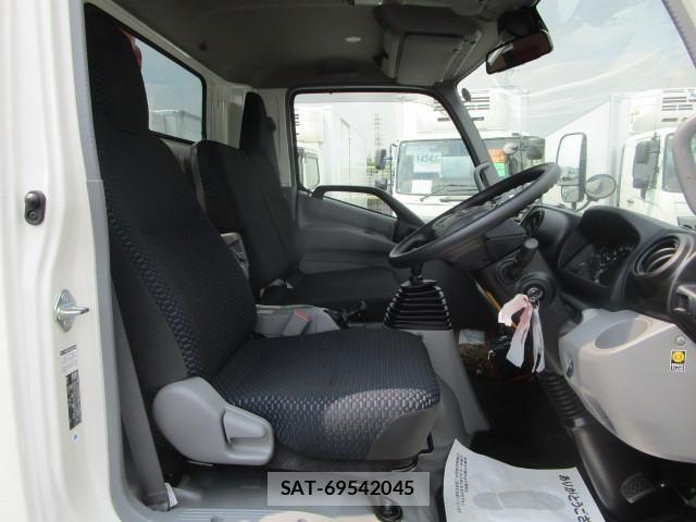 Hino DUTRO 2025-07 4591196-11