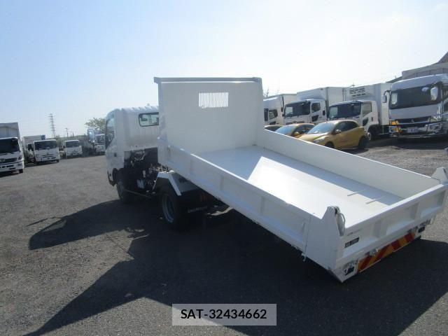 Hino DUTRO 2025-08 4591206-9