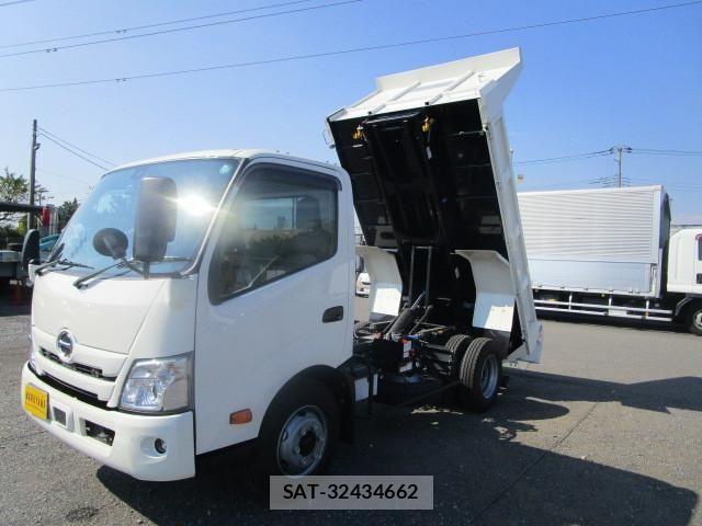 Hino DUTRO 2025-08 4591206-11