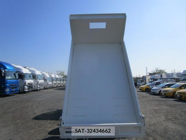Hino DUTRO 2025-08 4591206-15