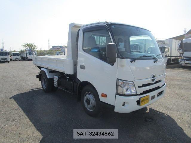 Hino DUTRO 2025-08 4591206-1