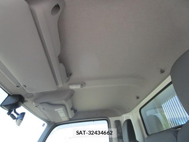 Hino DUTRO 2025-08 4591206-25