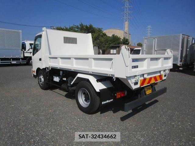 Hino DUTRO 2025-08 4591206-2