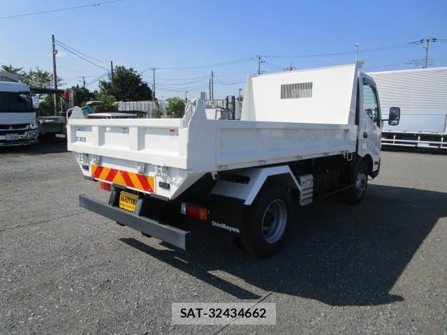 Hino DUTRO 2025-08 4591206-3