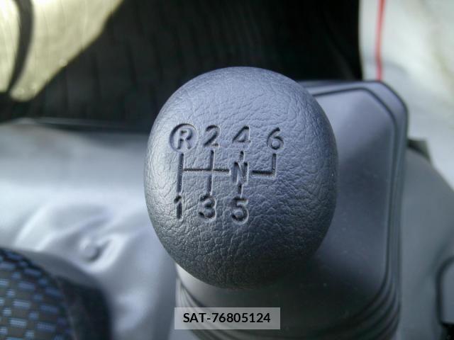 Hino DUTRO 2025-07 4638713-15