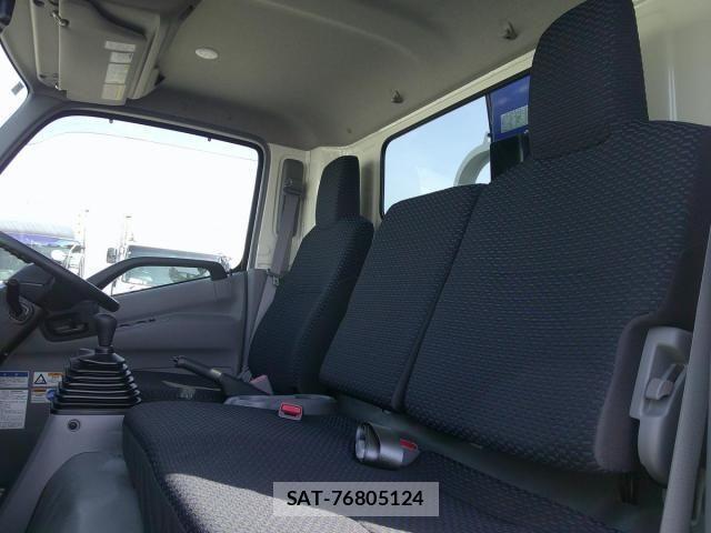 Hino DUTRO 2025-07 4638713-20