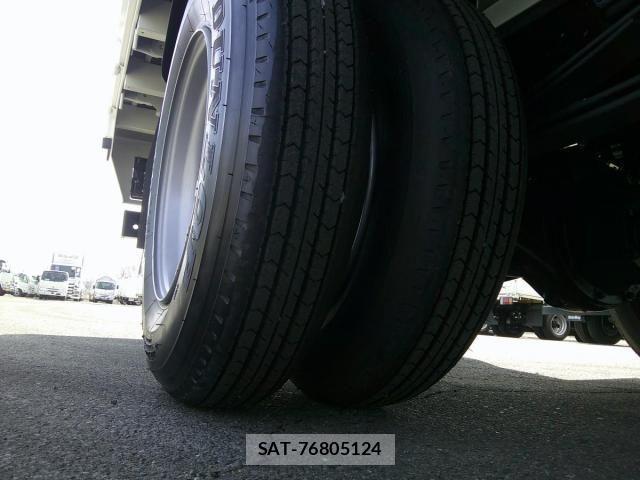Hino DUTRO 2025-07 4638713-24