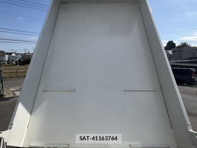 Hino DUTRO 2025-07 4638710-10