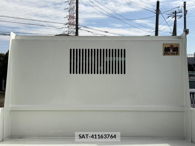 Hino DUTRO 2025-07 4638710-11