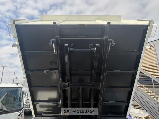 Hino DUTRO 2025-07 4638710-13