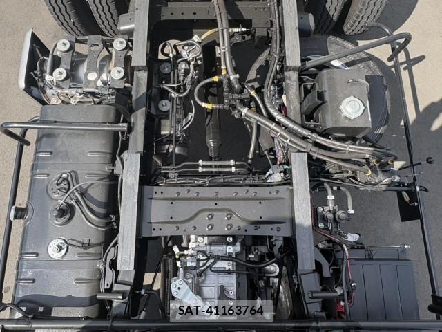 Hino DUTRO 2025-07 4638710-15
