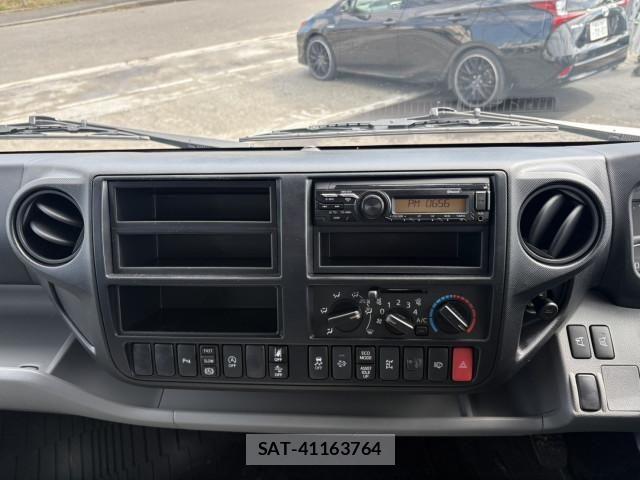 Hino DUTRO 2025-07 4638710-26