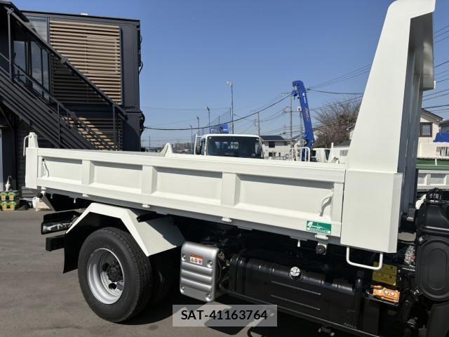 Hino DUTRO 2025-07 4638710-5