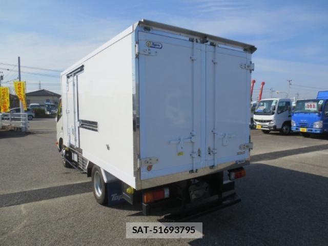 Hino DUTRO 2023-02 4753053-4