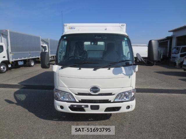 Hino DUTRO 2023-02 4753053-5