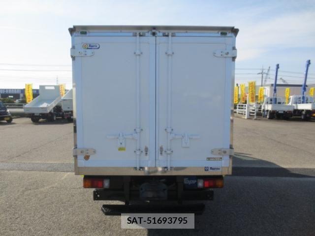 Hino DUTRO 2023-02 4753053-6