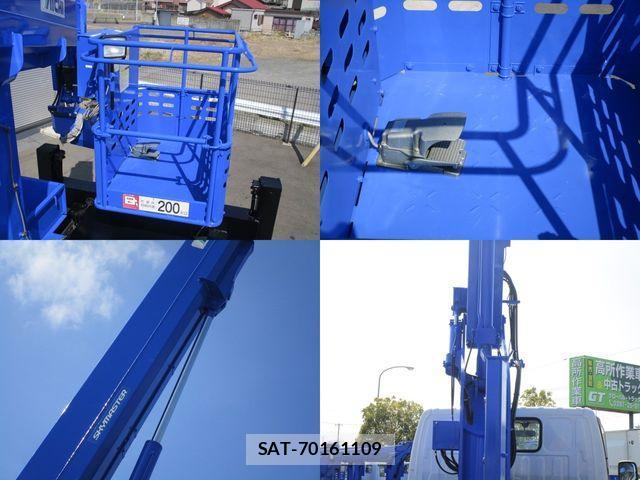 Hino DUTRO 2015-09 4753048-10