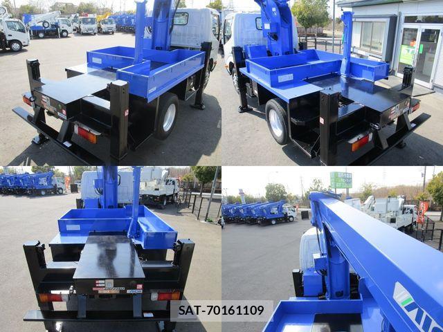 Hino DUTRO 2015-09 4753048-12