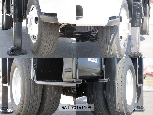 Hino DUTRO 2015-09 4753048-17