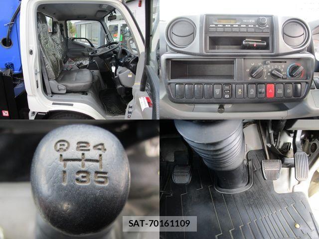 Hino DUTRO 2015-09 4753048-18