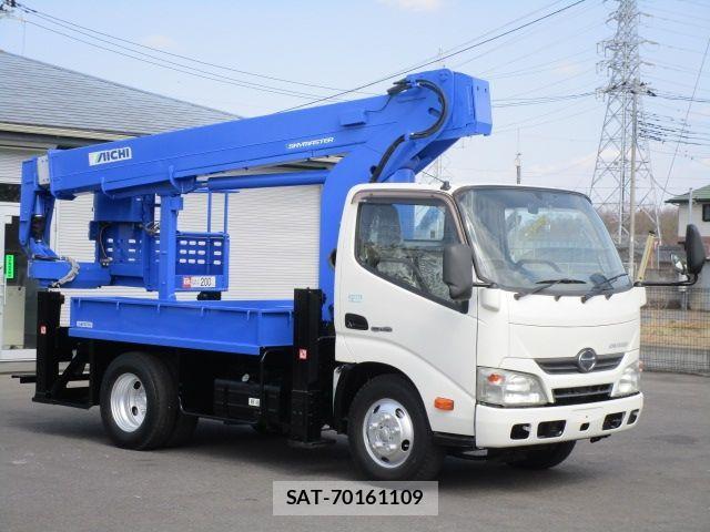 Hino DUTRO 2015-09 4753048-1