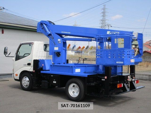 Hino DUTRO 2015-09 4753048-2