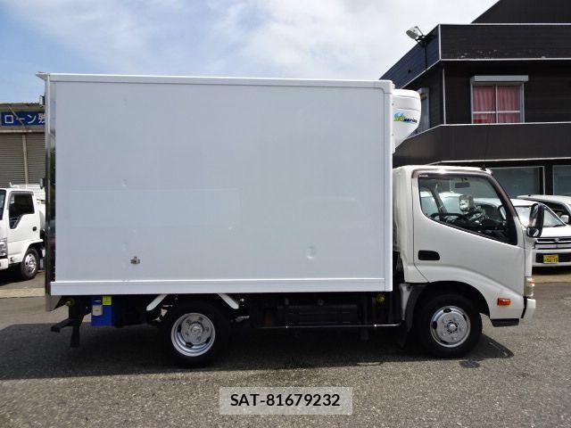 Hino DUTRO 2014-08 4753057-9