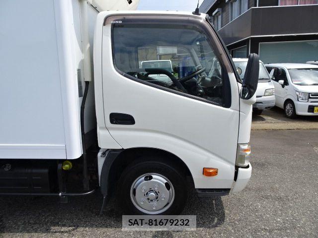 Hino DUTRO 2014-08 4753057-18