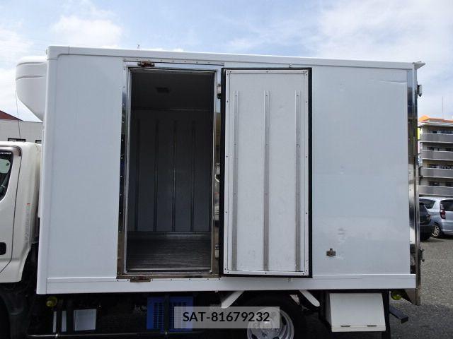 Hino DUTRO 2014-08 4753057-2