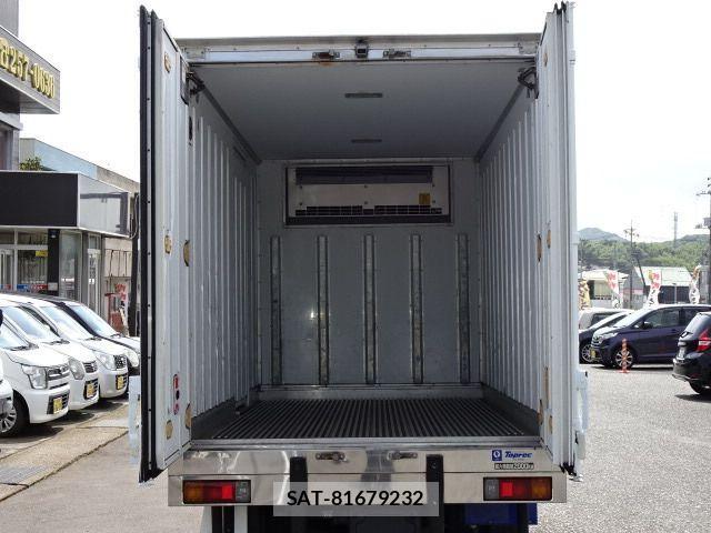 Hino DUTRO 2014-08 4753057-3