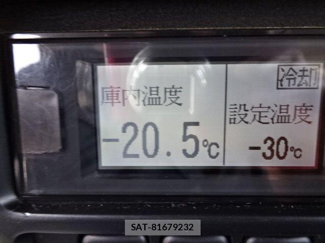 Hino DUTRO 2014-08 4753057-4