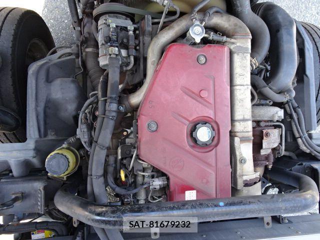 Hino DUTRO 2014-08 4753057-6