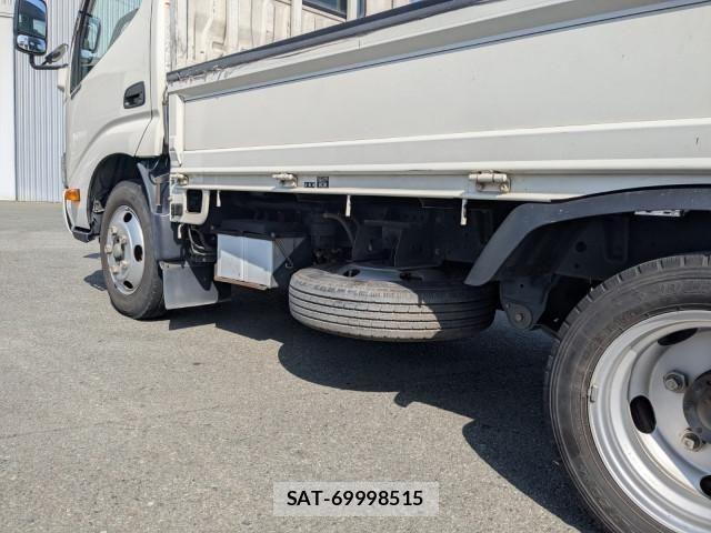 Hino DUTRO 2019-01 4753058-11