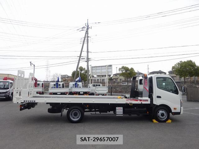 Hino DUTRO 2025-05 4753037-11