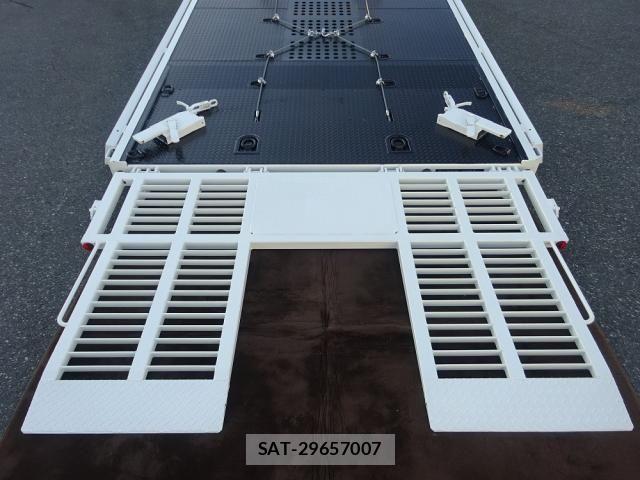 Hino DUTRO 2025-05 4753037-18