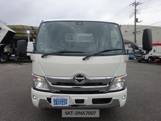 Hino DUTRO 2025-05 4753037-28
