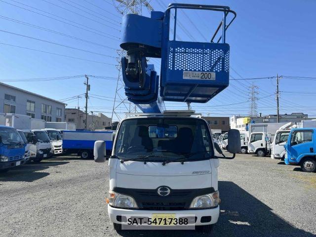 Hino DUTRO 2012-12 4938965-1