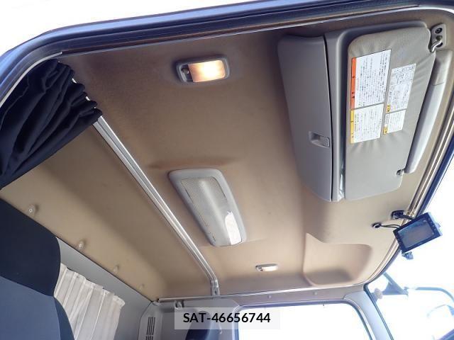 Hino DUTRO 2014-04 4938984-14