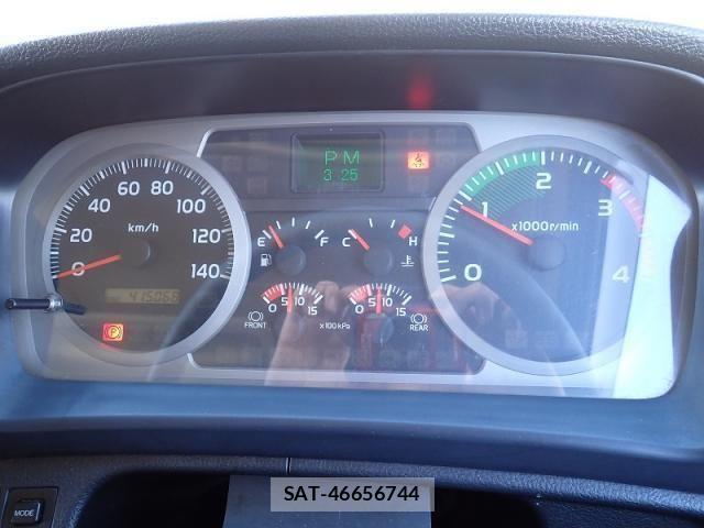 Hino DUTRO 2014-04 4938984-16