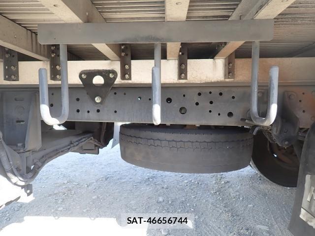Hino DUTRO 2014-04 4938984-21