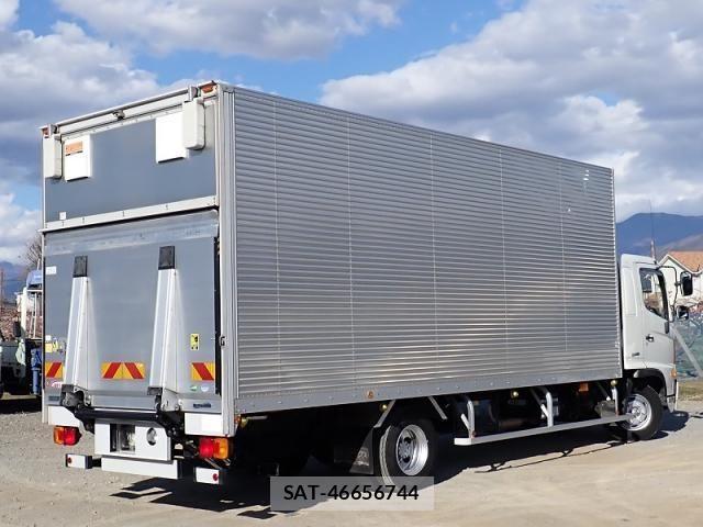 Hino DUTRO 2014-04 4938984-2