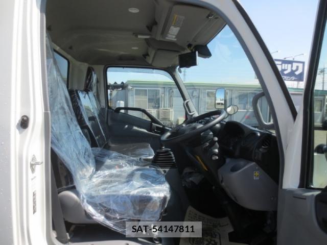 Hino DUTRO 2025-05 4938925-12