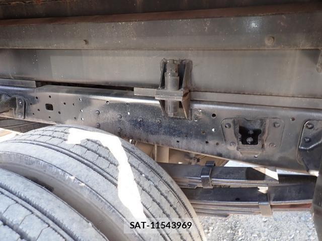 Hino DUTRO 2012-05 4938958-19