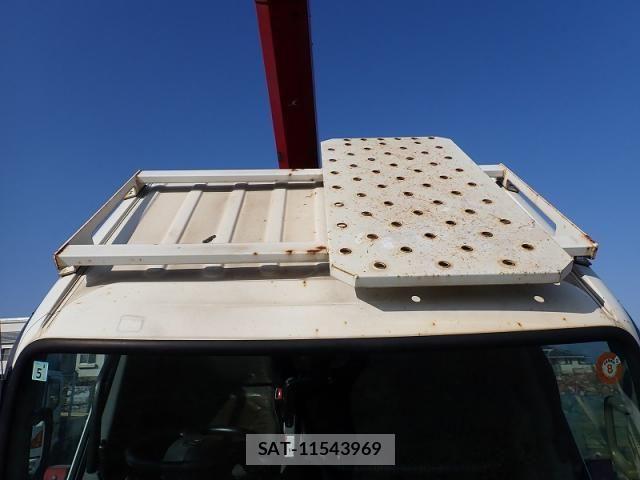 Hino DUTRO 2012-05 4938958-24