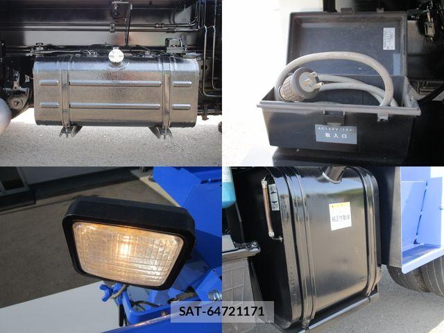 Hino DUTRO 2014-03 4938954-14