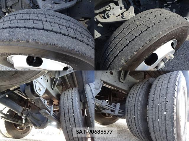 Hino DUTRO 2022-02 5866890-18