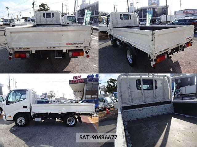 Hino DUTRO 2022-02 5866890-6