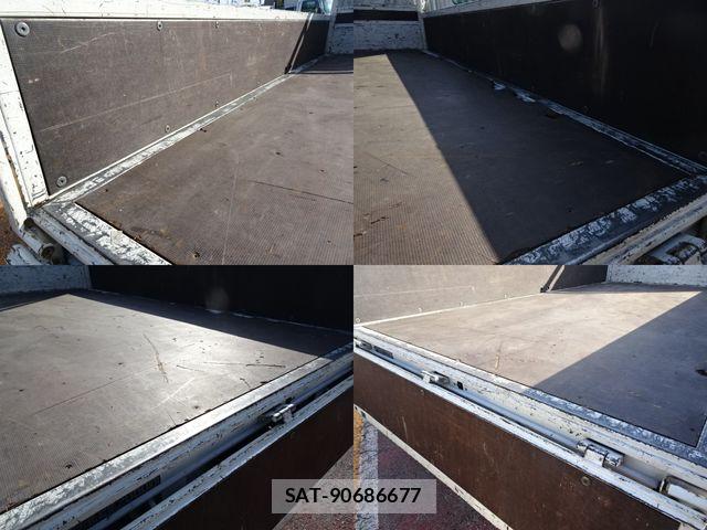 Hino DUTRO 2022-02 5866890-7